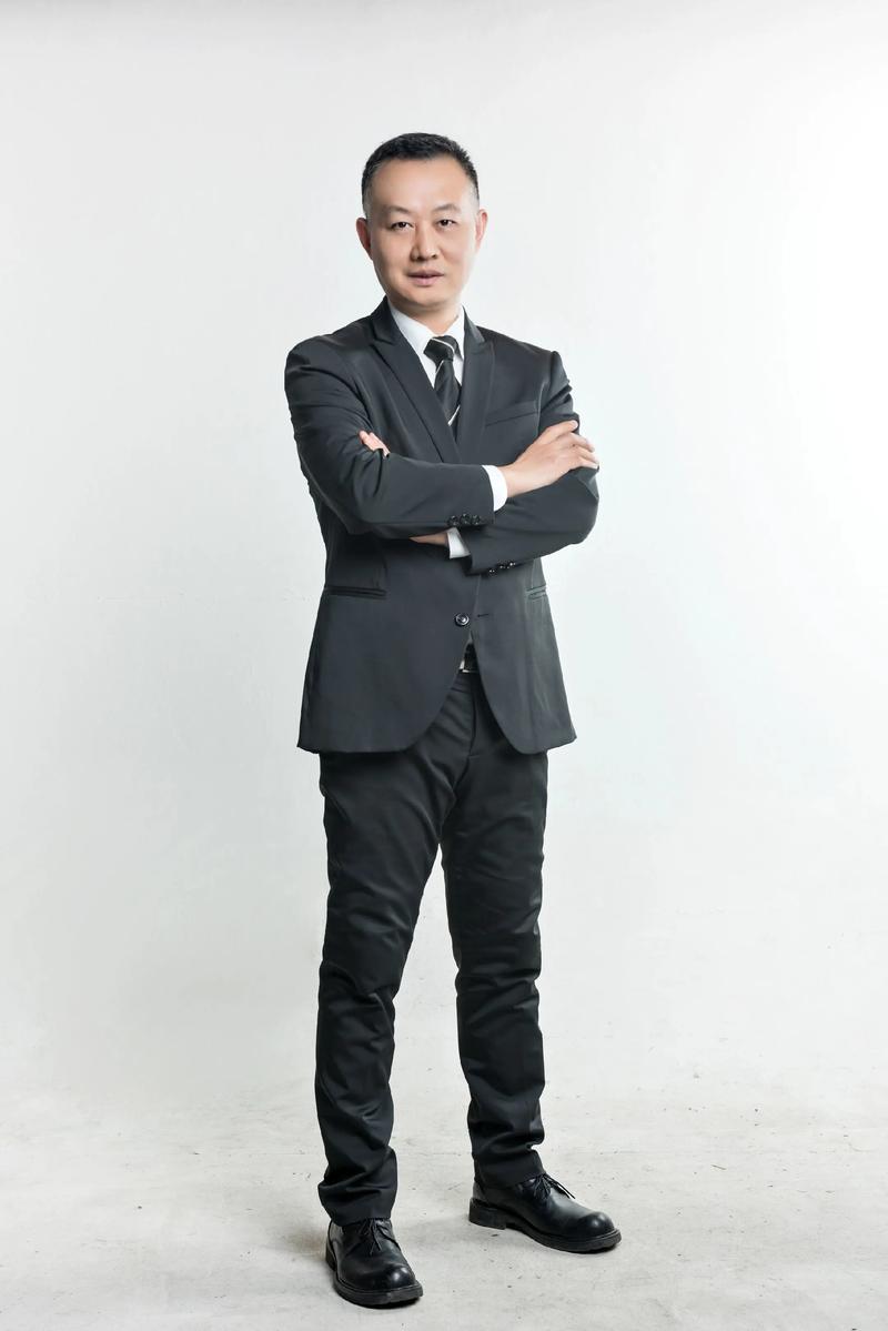 严愚贵 执行创意总监